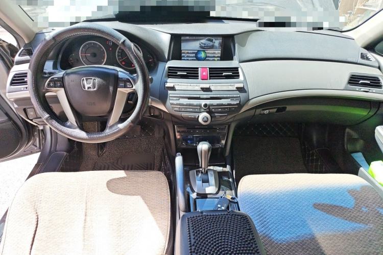 Used Honda Accord 2012 2.4L SE Center Console