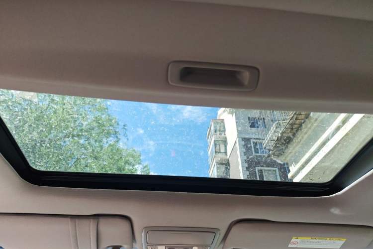 Used Honda Accord 2012 2.4L SE Headliner