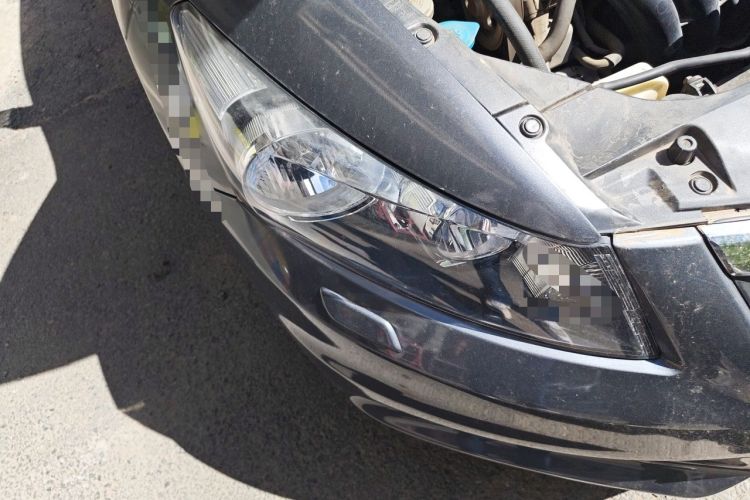Used Honda Accord 2012 2.4L SE Right Front Headlight