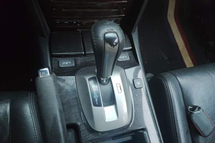 Used Honda Accord 2012 2.4L LX Gear Lever