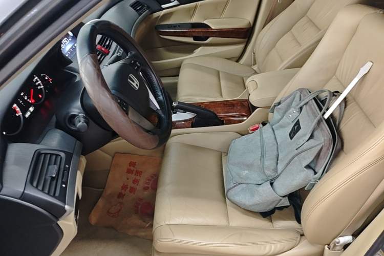 Used Honda Accord 2012 2.0L SE Left Front Seat