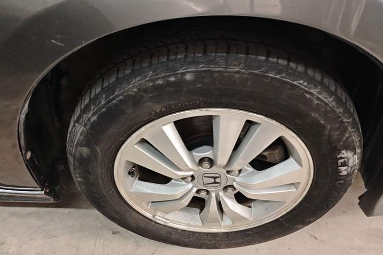 Used Honda Accord 2012 2.0L SE Right Front Wheel Hub