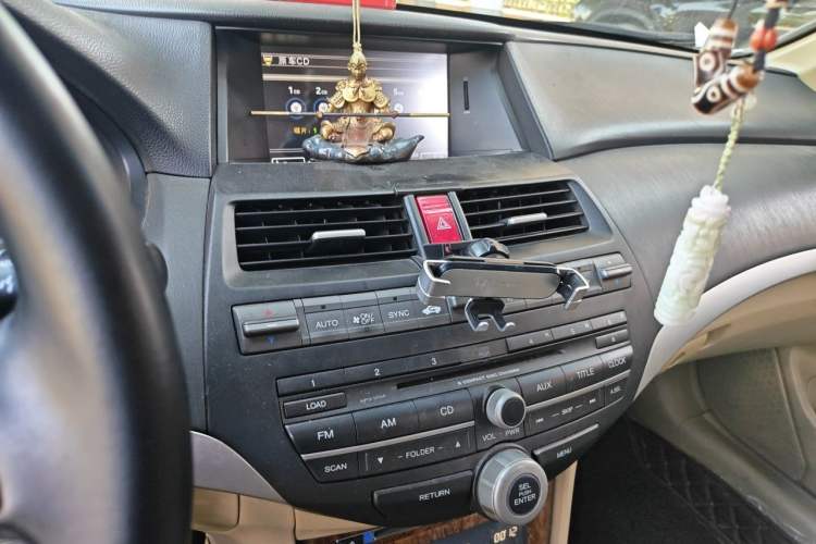 Used Honda Accord 2012 2.0L SE Audio And AC Panel
