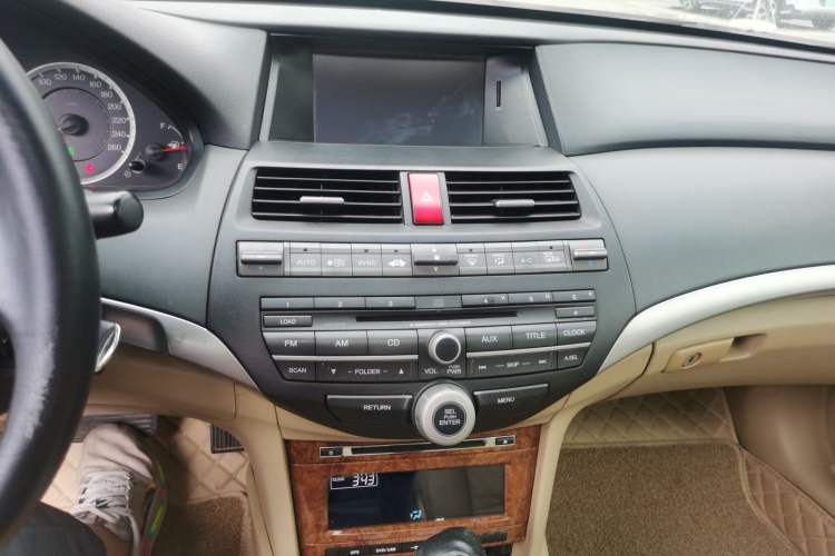 Used Honda Accord 2012 2.0L SE Audio And AC Panel