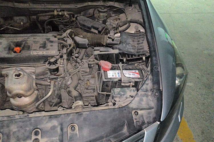 Used Honda Accord 2012 2.0L SE Engine Bay Left
