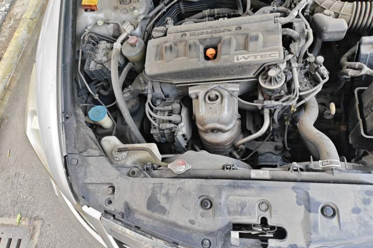 Used Honda Accord 2012 2.0L SE Engine Bay Right