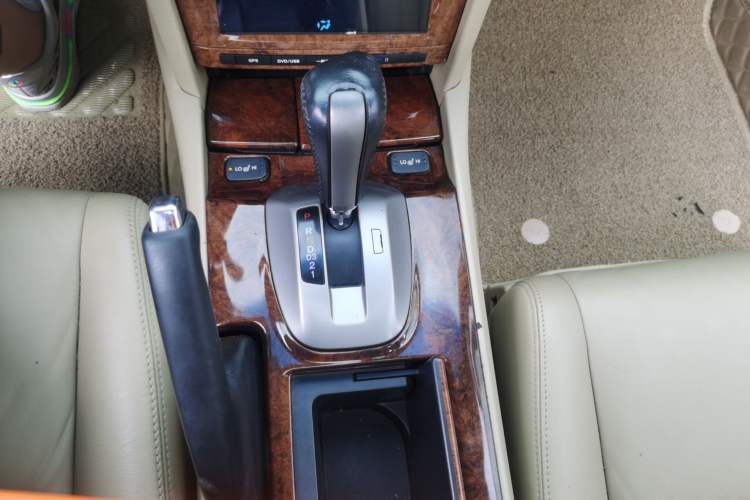 Used Honda Accord 2012 2.0L SE Gear Lever