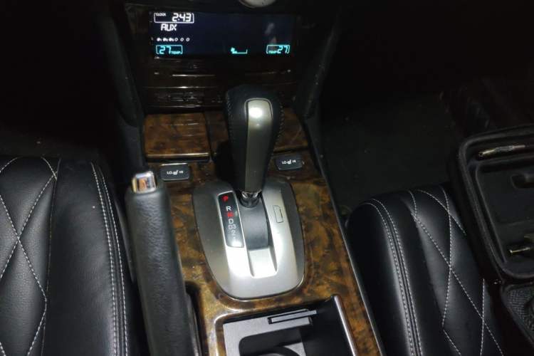 Used Honda Accord 2012 2.0L SE Gear Lever