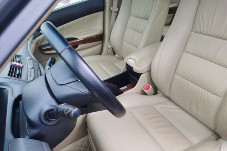 Used Honda Accord 2012 2.0L SE Left Front Seat