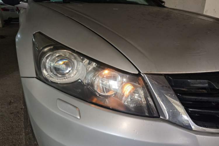 Used Honda Accord 2012 2.0L SE Right Front Headlight