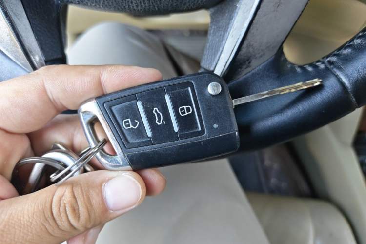 Used Honda Accord 2012 2.0L SE Vehicle Key