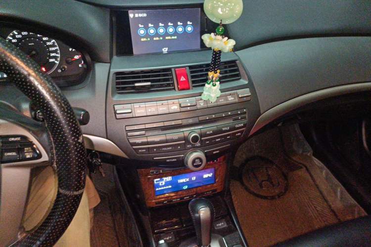 Used Honda Accord 2012 2.4L SE Audio And AC Panel