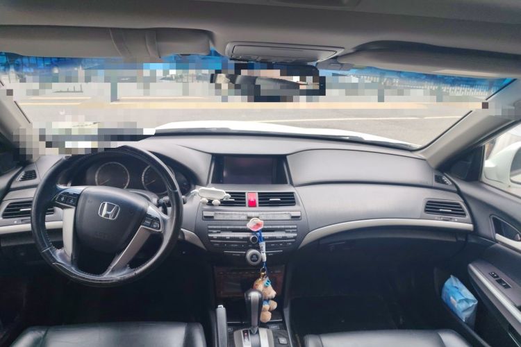 Used Honda Accord 2012 2.4L SE Center Console