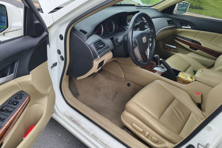 Used Honda Accord 2012 2.0L SE Driver Seat