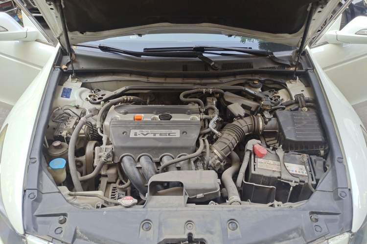 Used Honda Accord 2012 2.4L SE Engine Bay