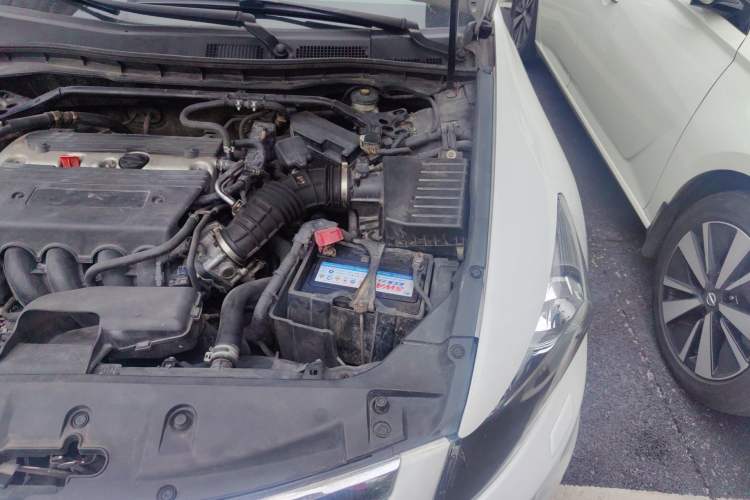 Used Honda Accord 2012 2.4L SE Engine Bay Left