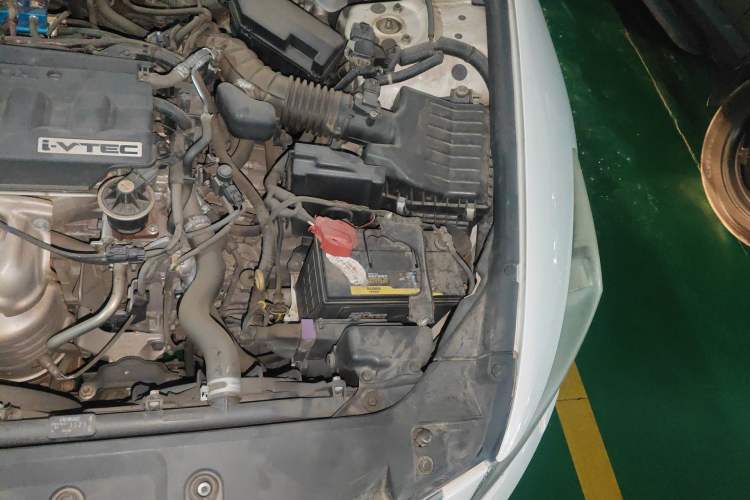 Used Honda Accord 2012 2.0L SE Engine Bay Left