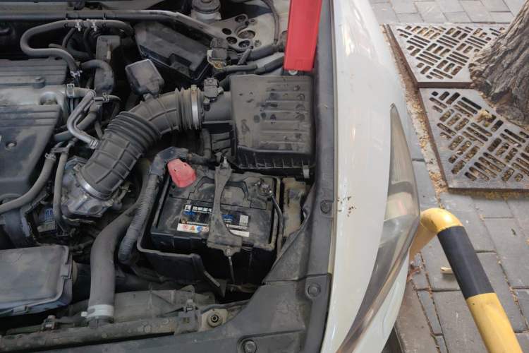 Used Honda Accord 2012 2.4L SE Engine Bay Left