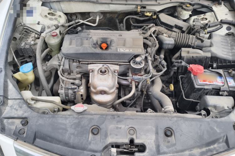 Used Honda Accord 2012 2.0L SE Engine Bay