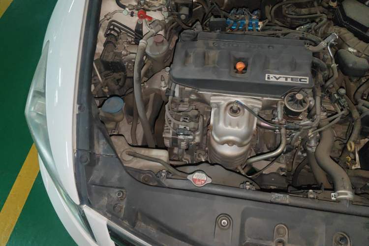 Used Honda Accord 2012 2.0L SE Engine Bay Right
