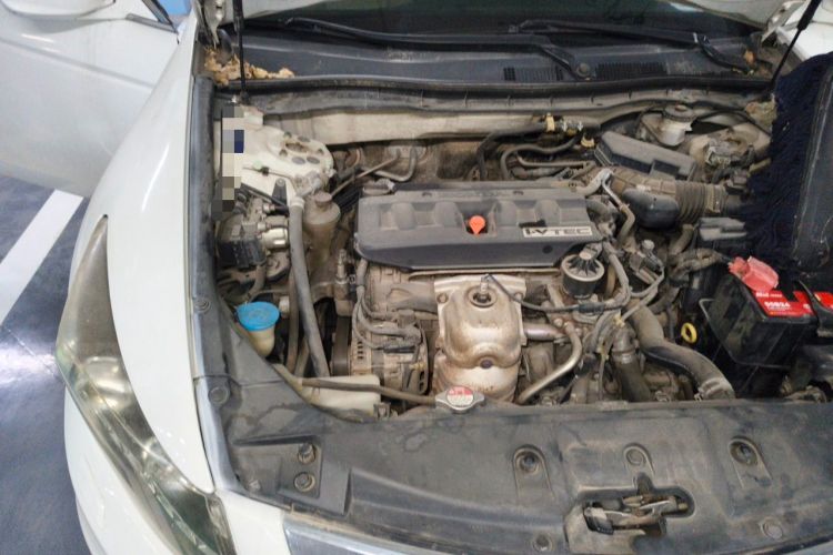 Used Honda Accord 2012 2.0L SE Engine Bay Right