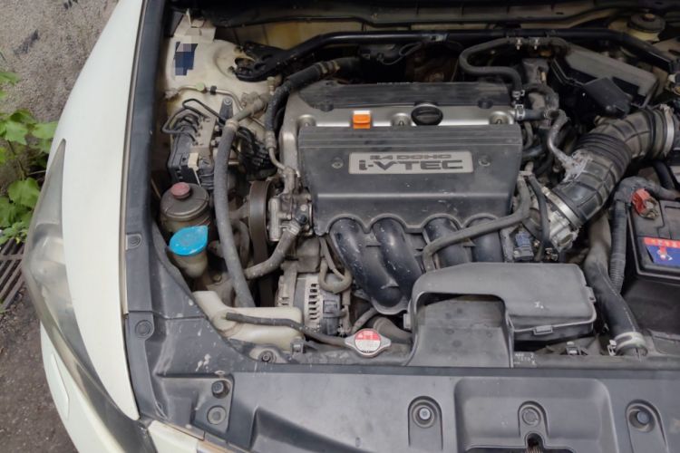 Used Honda Accord 2012 2.4L SE Engine Bay Right