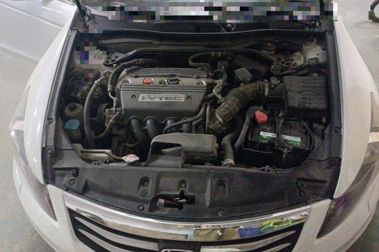 Used Honda Accord 2012 2.4L SE Engine Bay