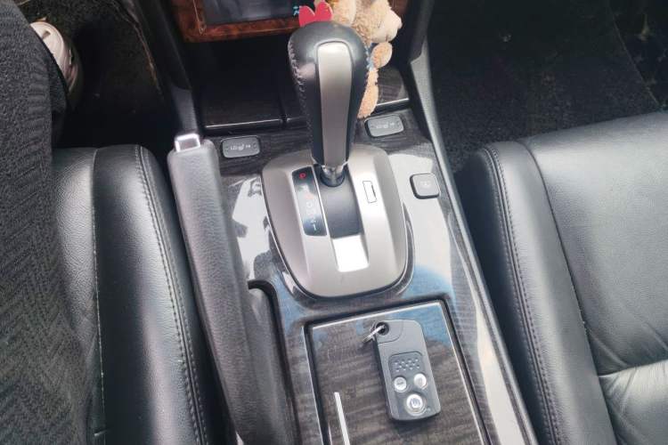 Used Honda Accord 2012 2.4L SE Gear Lever