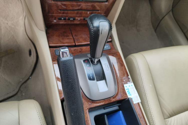 Used Honda Accord 2012 2.0L SE Gear Lever