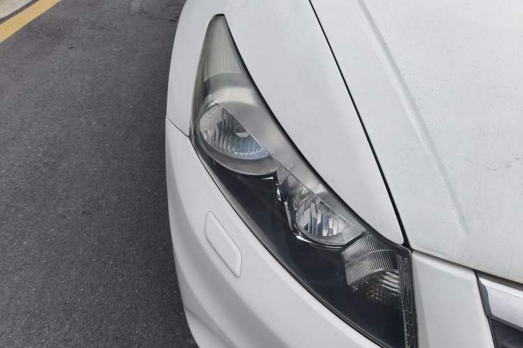 Used Honda Accord 2012 2.0L SE Right Front Headlight