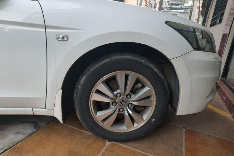Used Honda Accord 2012 2.0L SE Right Front Wheel Hub