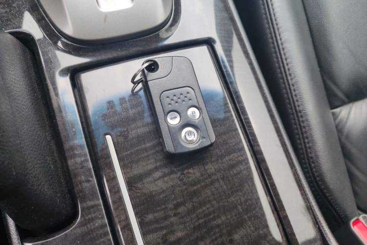 Used Honda Accord 2012 2.4L SE Vehicle Key
