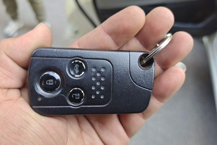 Used Honda Accord 2012 2.4L SE Vehicle Key