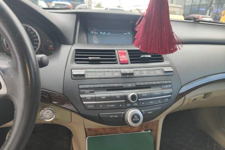 Used Honda Accord 2013 2.0L SE Audio And AC Panel