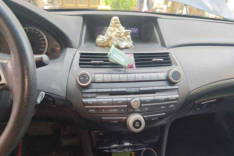 Used Honda Accord 2013 2.0L LX Audio And AC Panel