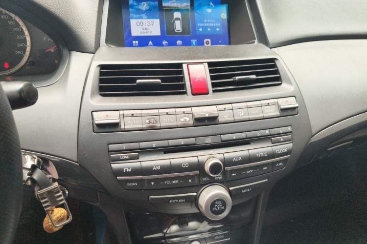 Used Honda Accord 2013 2.0L SE Audio And AC Panel