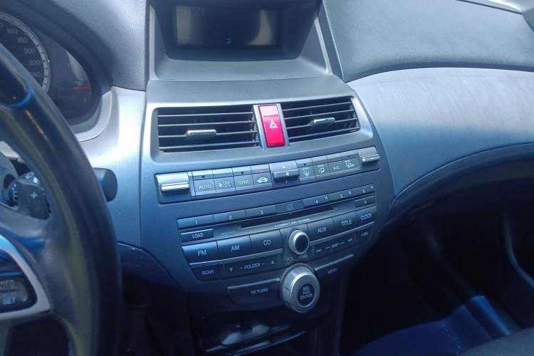 Used Honda Accord 2013 2.4L SE Audio And AC Panel