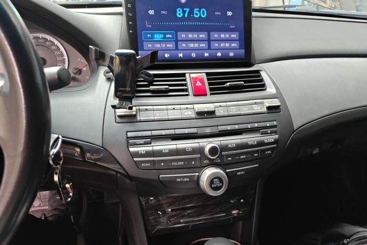 Used Honda Accord 2013 2.0L SE Audio And AC Panel