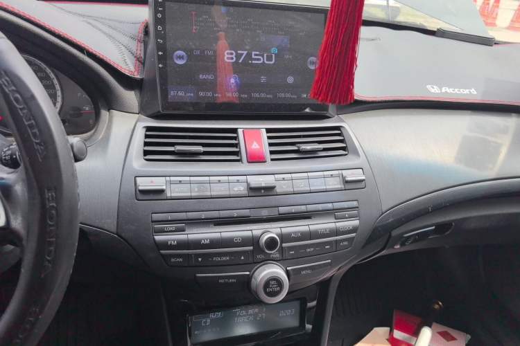 Used Honda Accord 2013 2.0L SE Audio And AC Panel