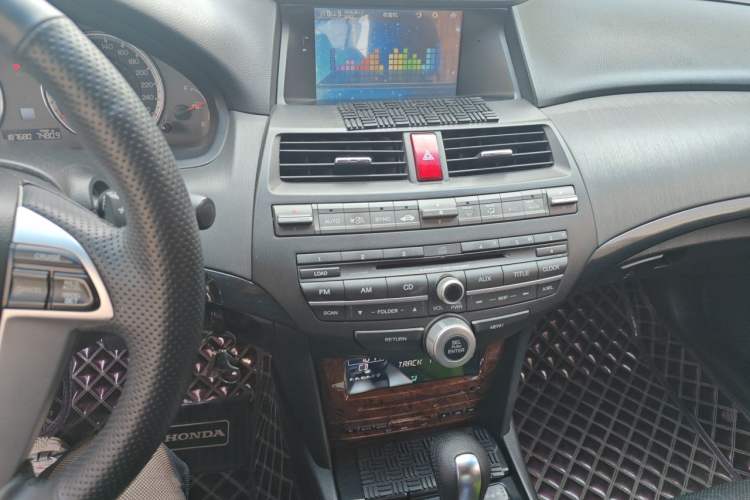 Used Honda Accord 2013 2.4L SE Audio And AC Panel