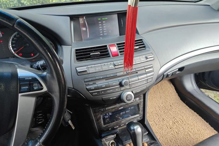 Used Honda Accord 2013 2.0L SE Audio And AC Panel