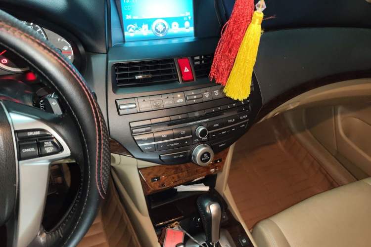 Used Honda Accord 2013 2.4L SE Audio And AC Panel