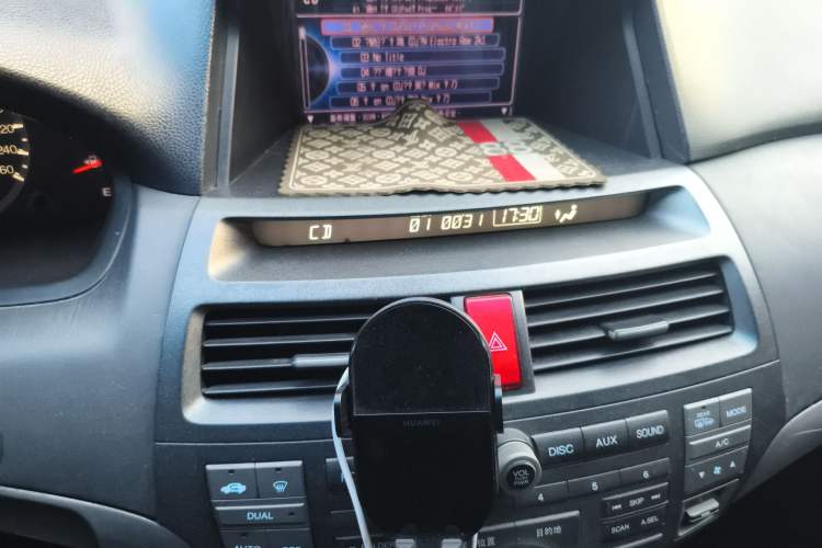 Used Honda Accord 2013 2.0L SE Audio And AC Panel