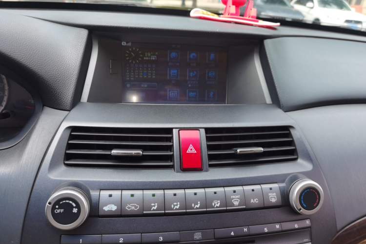 Used Honda Accord 2013 2.0L LX Audio And AC Panel