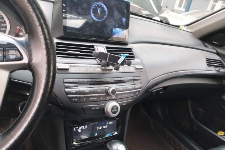 Used Honda Accord 2013 2.0L SE Audio And AC Panel