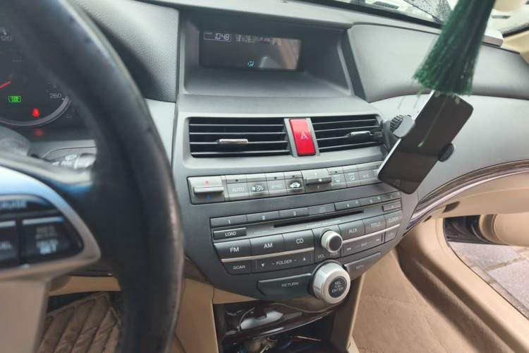 Used Honda Accord 2013 2.0L SE Audio And AC Panel
