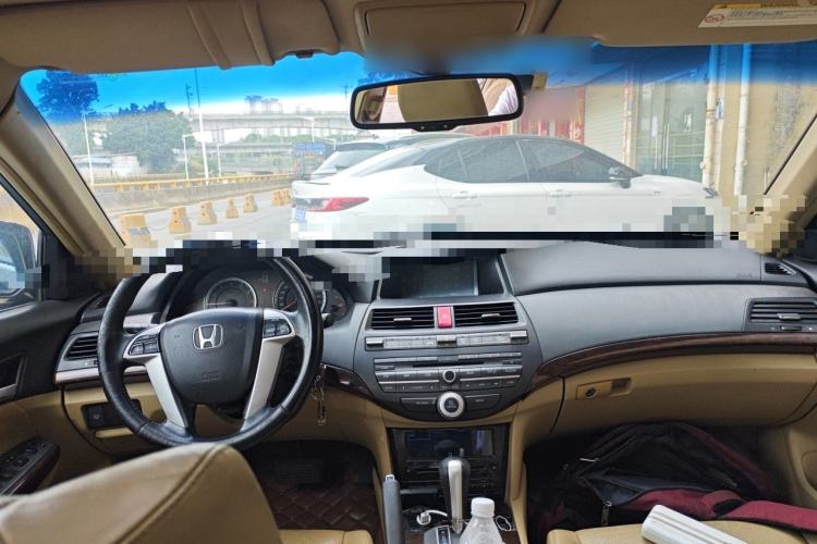 Used Honda Accord 2013 2.0L SE Center Console