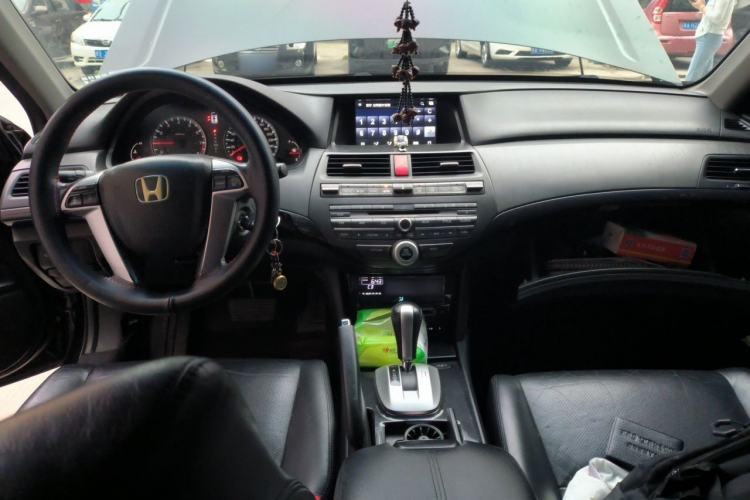 Used Honda Accord 2013 2.0L SE Center Console