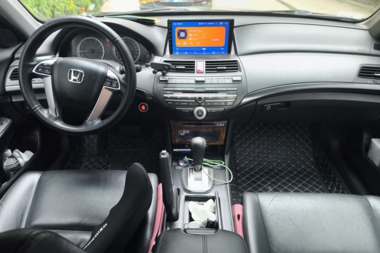 Used Honda Accord 2013 2.0L SE Center Console