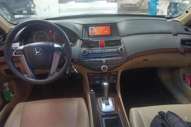 Used Honda Accord 2013 2.0L LX Center Console